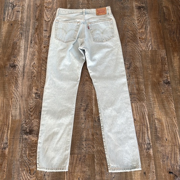 Levi’s | 501 Button Fly Light Wash Jeans - Picture 4 of 8